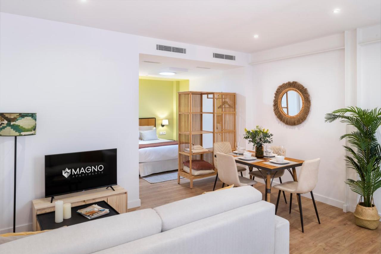 Magno Apartments Feria 132 Seville Exterior photo