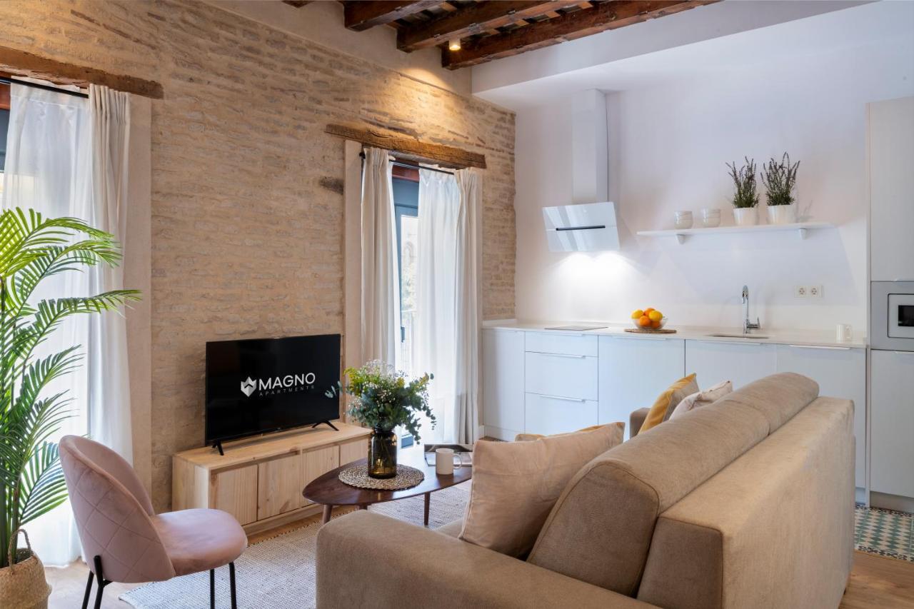 Magno Apartments Feria 132 Seville Exterior photo